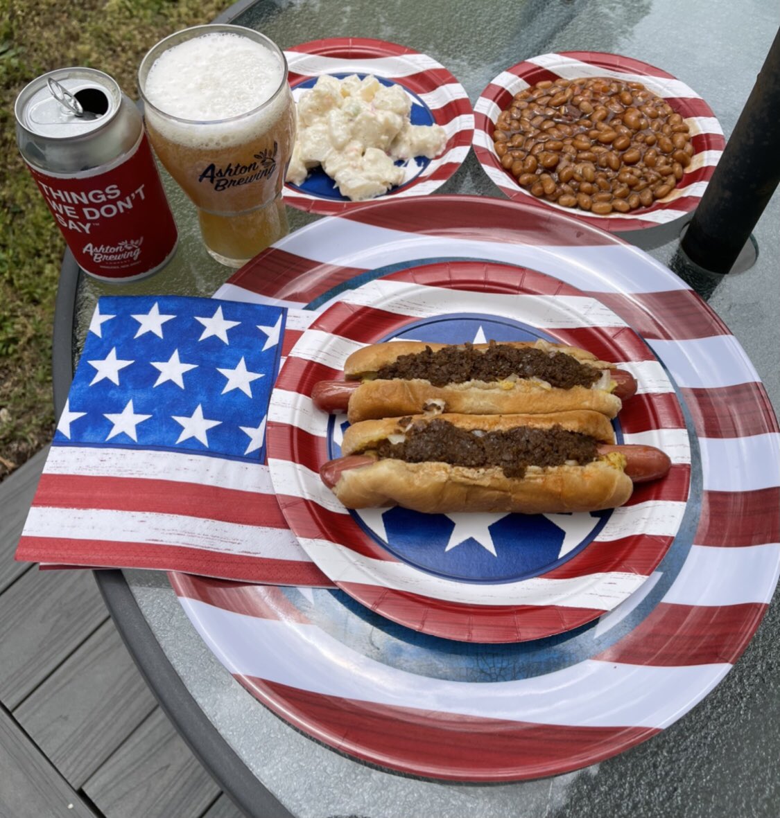 sonnylee2's tweet photo. In my continuing efforts to support local restaurants and breweries. Lunch was from Texas Weiners in Plainfield, NJ. Craft Beer is from Ashton Brewery in Middlesex, NJ๐ญ๐บ
#ashtonbrewingcompany
#texasweiners
#memorialday
#njbeers
#njbrews
#njcraftbrews
#njbeershares https://t.co/MIs2gWgFt1