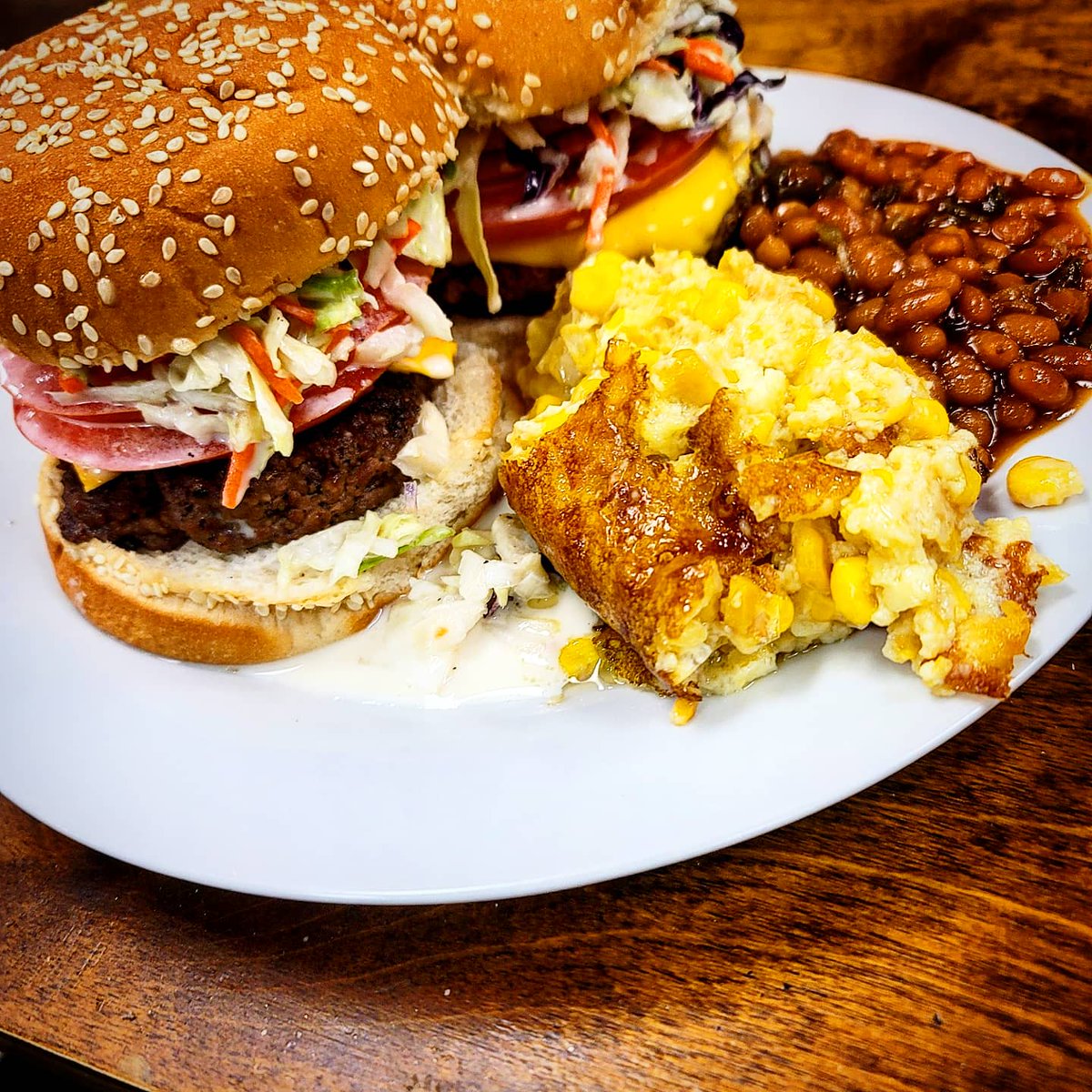 chebert13's tweet photo. Memorial Day Feast for the men of Engine 13 & Truck 10. This is the rookies first plate... yes, he had more than one. π€¦ Burgers, glizzies, coleslaw, baked beans and corn pudding. Ice cream and chocolate chip cookies for desert. #WeFat #ChefChrisFD https://t.co/yd5X2c8Drh