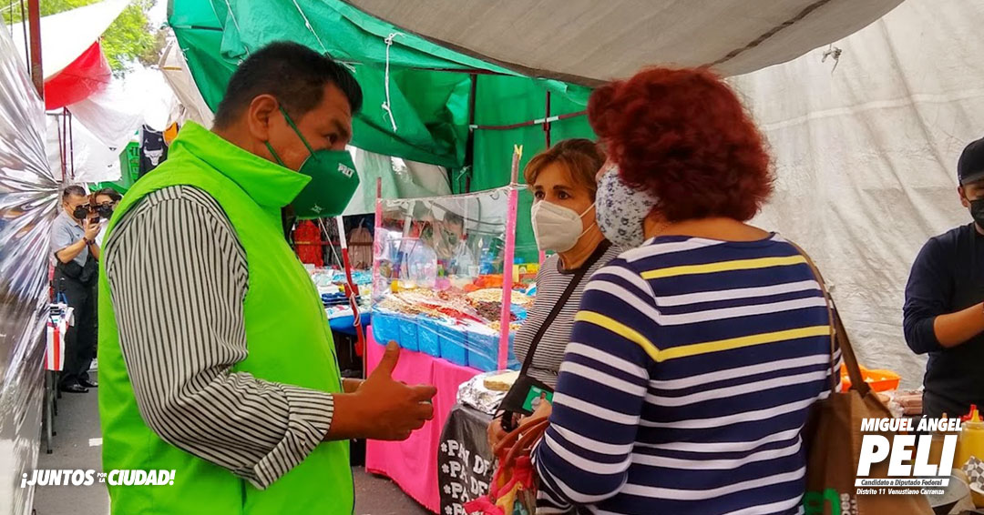 MiguelPeliMx's tweet photo. 🥑 En nuestros recorridos visitamos el tianguis de la Magdalena Mixiuhca donde los comerciantes y vecinos escucharon nuestras propuestas y apoyan el proyecto. 👏🏻
Este #6DeJunio #VotaVerde 

#CandidatoDelAbasto 🌽
#CumplirEsNuestroDeber https://t.co/TeOz55d8OI