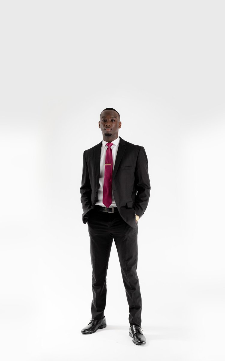 phanent's tweet photo. We now offer business portraits for professionals who need quality full body images for websites, business cards, flyers and more! https://t.co/7rzdbczVFR