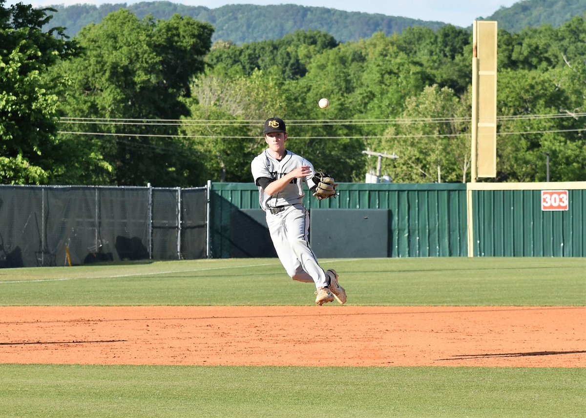 andrewbeavers99's tweet photo. So excited and blessed to  announce I am committed to Milligan University to continue my academic and baseball career this fall! Thank you @SkylerBarnett &amp; @BuffsBB for the opportunity! @McminnCoBSBL @eXposureBB #GoBuffs 🦬🦬 #Committed https://t.co/T0z3cP25d5