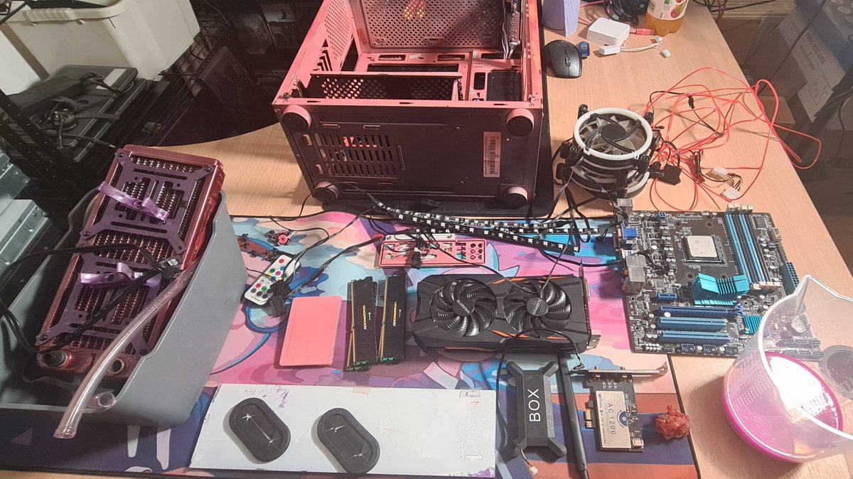 JimtheITguy's tweet image. Been tearing down this over on Twitch.tv/JimtheITguy it had been sold as a watercooled gaming pc to a friend with custom paint Job, it wasn't pretty, so much overspray even the SSD is pink with a pink connector, now to rebuild #pinkpc #jimtheitguy  #watercooled