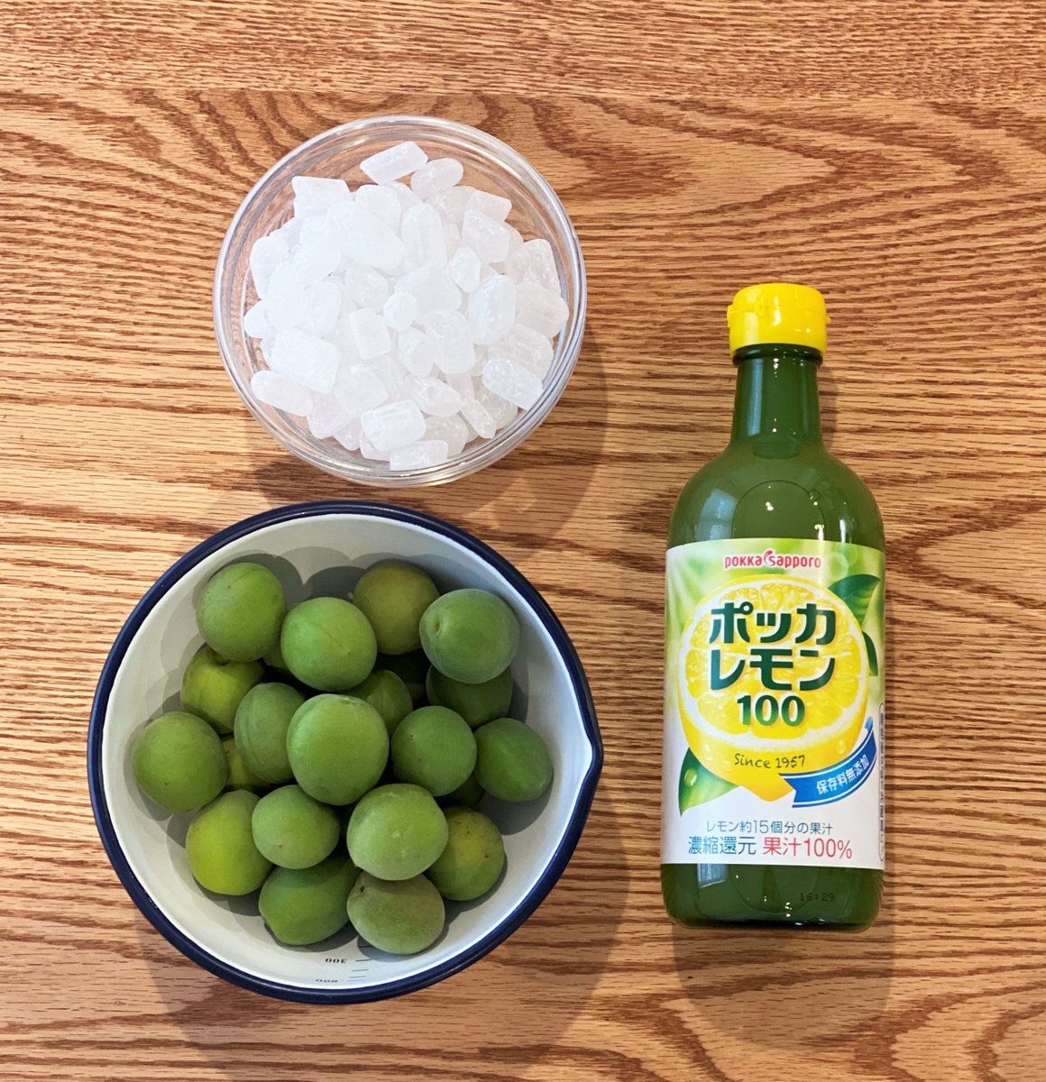 ポッカサッポロフード ビバレッジ おはようございまーす 6月になりました この時期にやるのが梅仕事 今年は梅サワードリンクと 梅シロップを作りました ヘタを取った梅を洗い水気を切り 熱湯殺菌した広口ビンに入れ1ヶ月間保存するだけ 材料 サワー