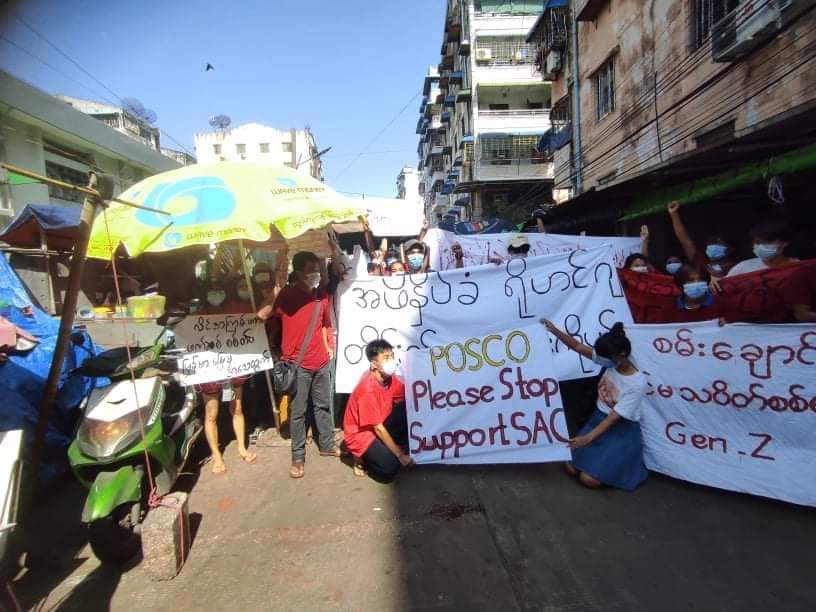 AungminmaungM's tweet photo. TDY , YANGON , Heldan , protesting against military . We will never give up ❗
#WhatsHappeningInMyanmar
#SaveKayah #Savedemoso https://t.co/rAebNxTX10