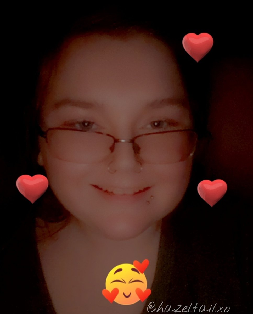 hazeltailxo's tweet photo. Happy Monday! 🗓
#selfie #selfies #cute #cutefilter #cutefilters #cuteselfie #cuteselfies #monday #heart #hearts #heartfilter #nomakeup #girlwithglasses #girlswithglasses #alternativegirl #alternativegirls #altgirl #altgirls #girlwithpiercings #girlswithpiercings https://t.co/lBTc1OUGLV