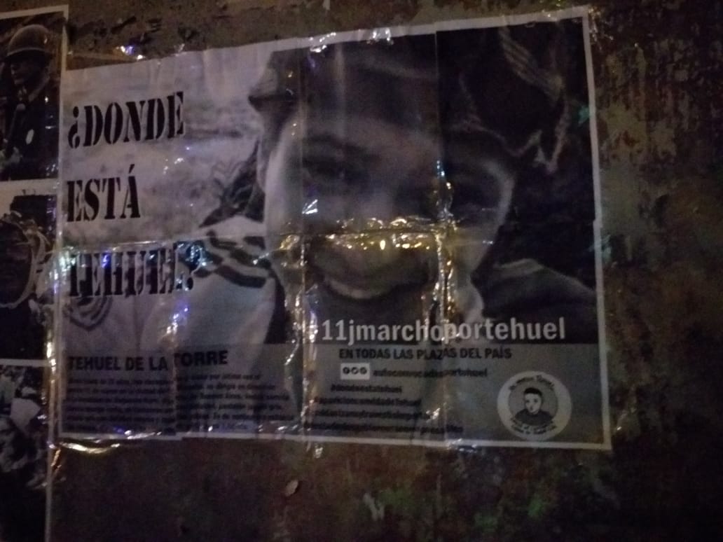 autoconvocadxs1's tweet photo. 💪 En Montegrande las paredes andan diciendo #DondeEstaTehuel y te convocan a la jornada nacional del 11 de junio
#11jmarchoportehuel
#ElEstadoYLosGobiernosSonResponsables
#QueHableMontes
#QueHableRamos https://t.co/MrQicX30Qm
