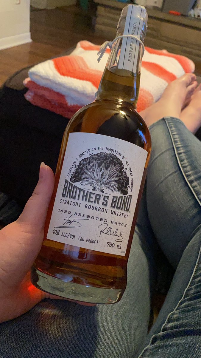 Brook_Lynn14's tweet photo. Moved into the first house we bought, and got my Brothers Bond all in the same week 😍❤️... I’m so excited for this!! @iansomerhalder @paulwesley https://t.co/9bWclq98vr