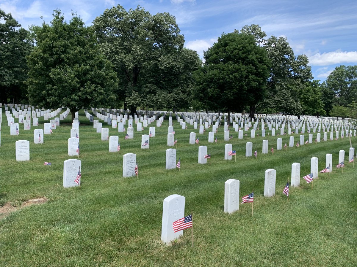 rideurbike's tweet photo. Thank you to those who volunteered their lives for our freedoms. https://t.co/cPm0qJ7Xlz