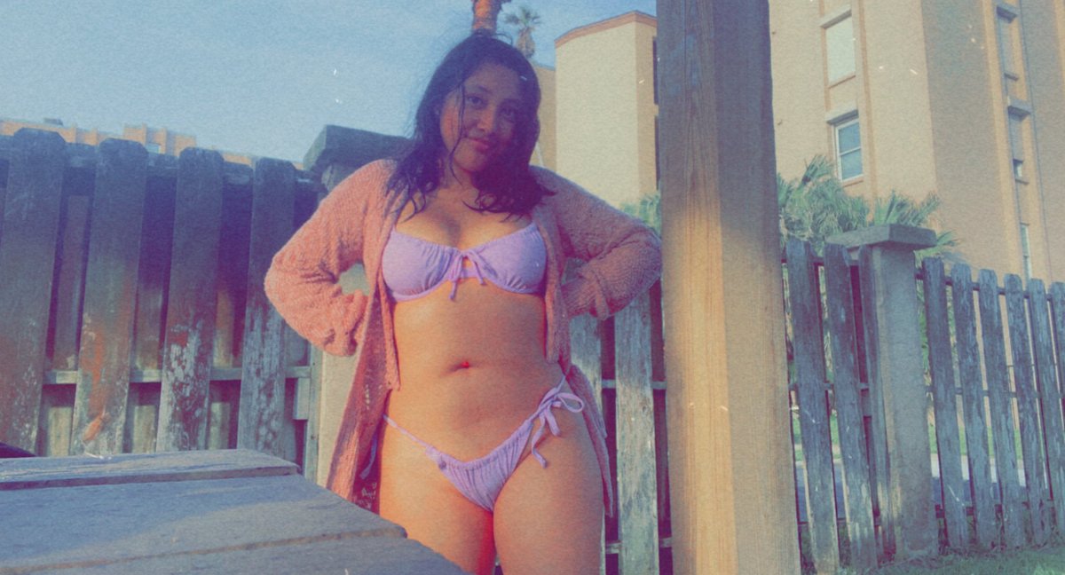 rianauhh's tweet photo. Beachy 🥰 @Brandon_Lee25 https://t.co/Iz5631oyYK
