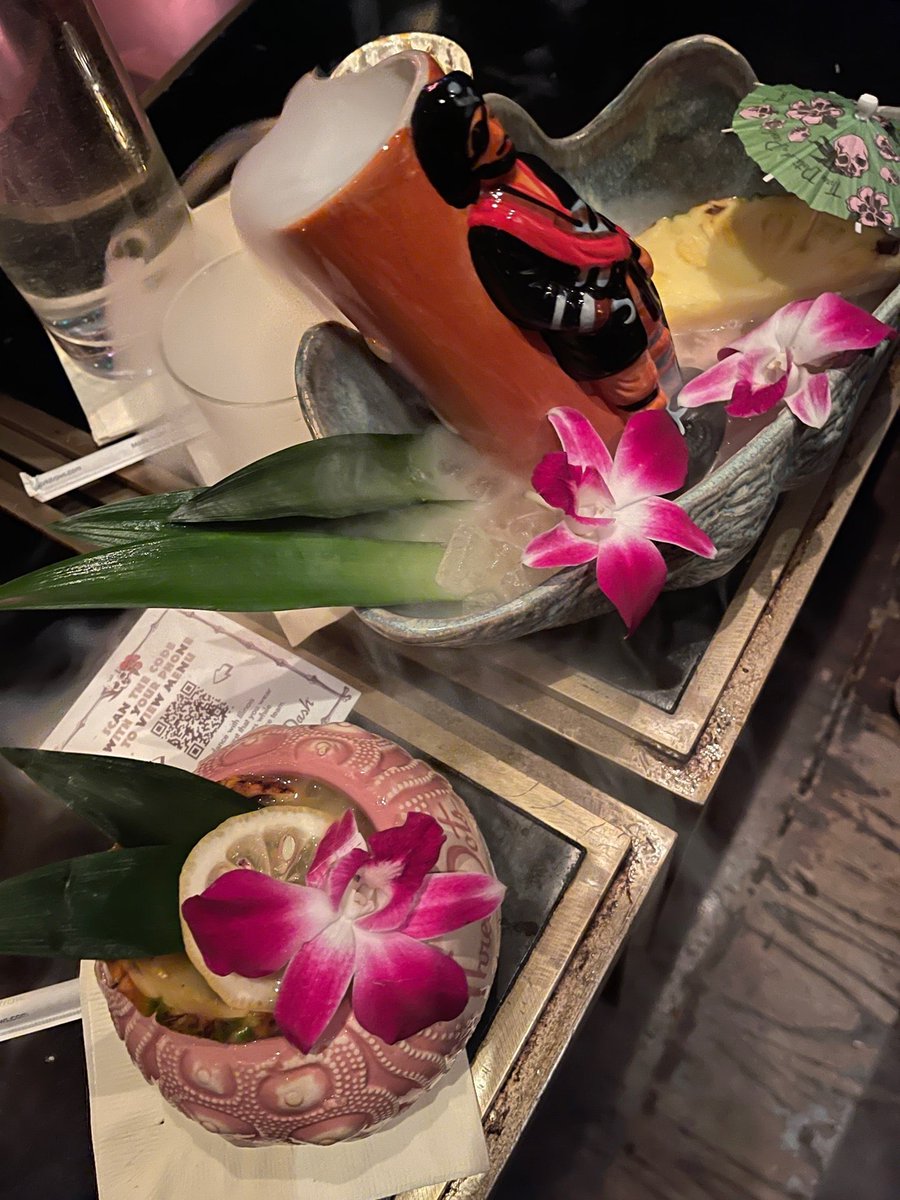 I'm at Three Dots and a Dash - @threedotschi in Chicago, IL w/ <a href="/sereneme/">charleen</a> swarmapp.com/c/gA3jGRCSaHw