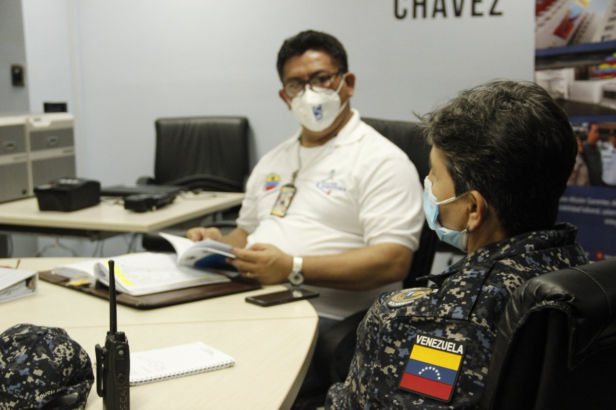 Visipol_MIJP's tweet image. En el Marco del proceso de reestructuración del CPNB, la Dirección General del Servicio de Policía, realizó encuentro con la Jefa de la Brigada de Protección y Asistencia a víctimas, Testigos y demás Sujetos Procesales; la Comisionada Jefa Ana Pavón. 

#SemanaRadicalConciente