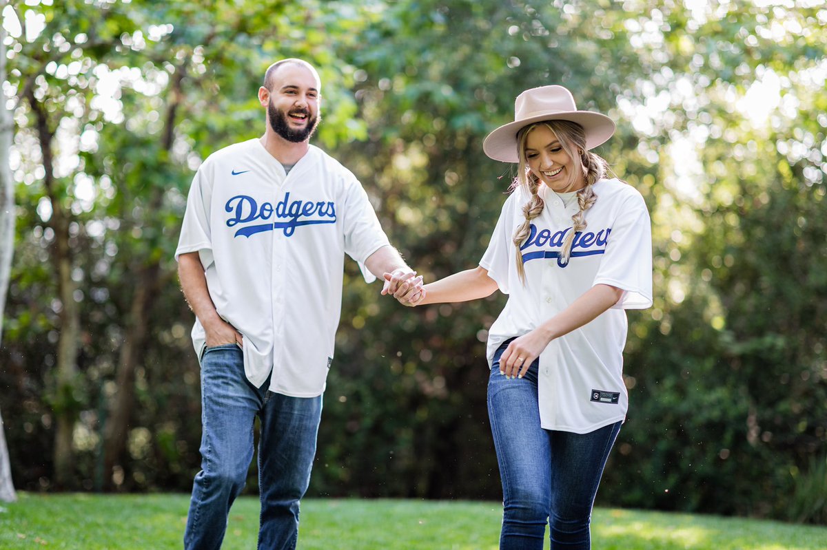 KenniDowSmith's tweet photo. @SportsNetLA @pacificobeer Ben and Kendra from Simi Valley (our engagement photos) https://t.co/JJOtYey4mO