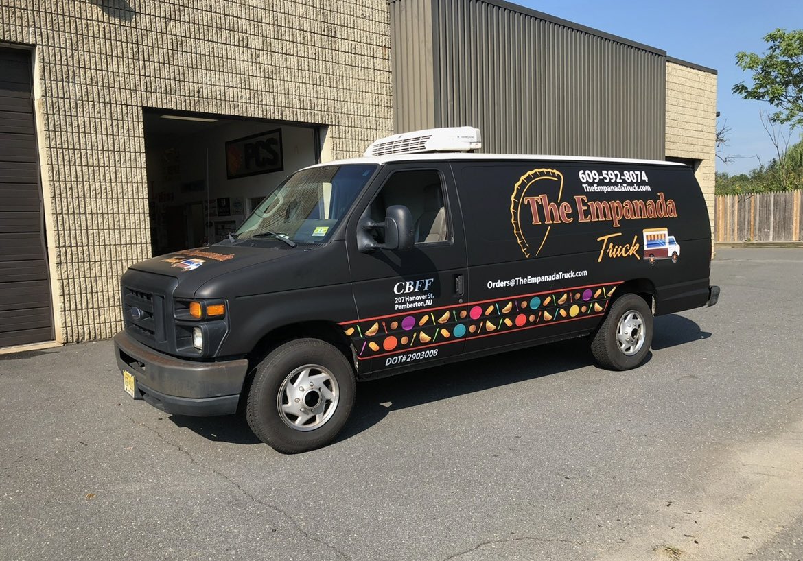 CBFF2GO's tweet photo. 1) DELIVERY SERVICE to Restaurants, Bars, Pizzerias, Delis, Supermarkets, and Bodegas in:
-Jersey Shore
-South Jersey 
-Central Jersey
-North Jersey
-Philadelphia https://t.co/xqLyV7pAmF