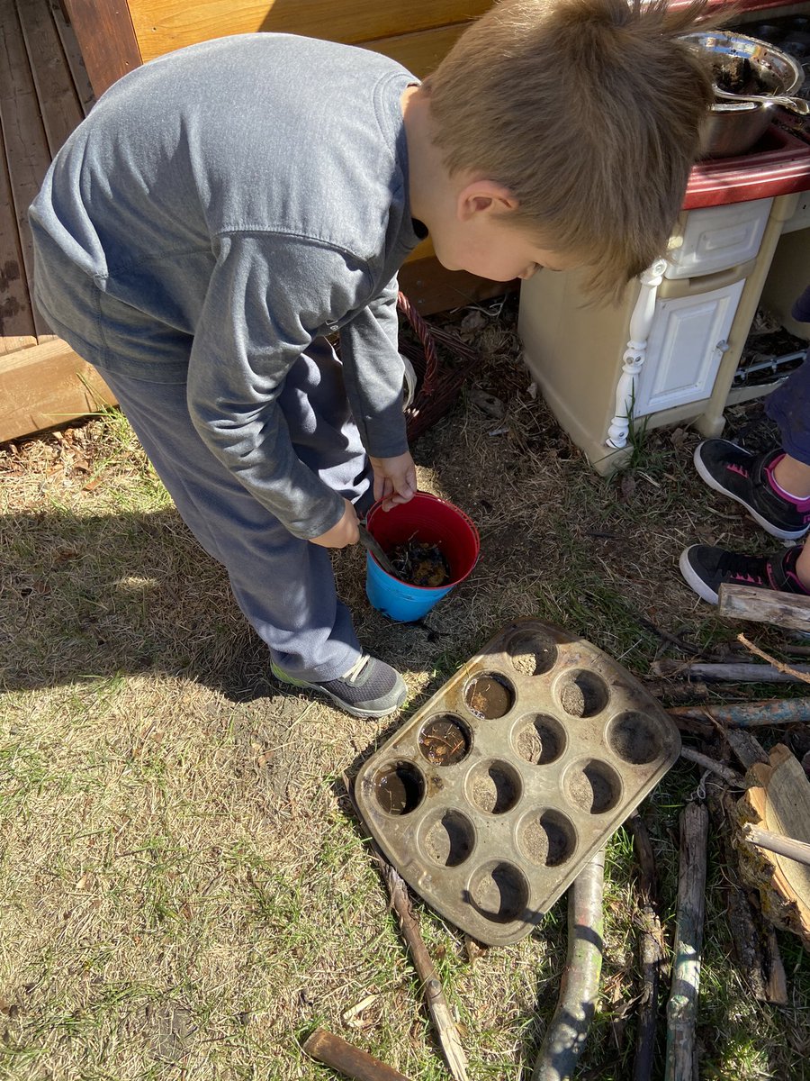 It was a beautiful day to get outside and make nature self portraits and play in the mud kitchens <a href="/EJSMSchool/">Ecole J S McCormick</a>.