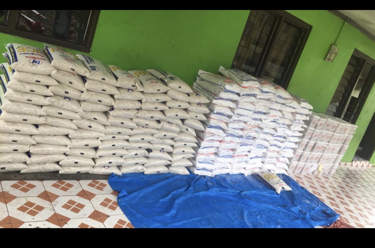 In these time of crisis, always think of your family / village . Give them back what they need ... 
#village_boy
#Rewadra
#Family_is_everything.. 
#Narewa_Waicoba_Nadroga..