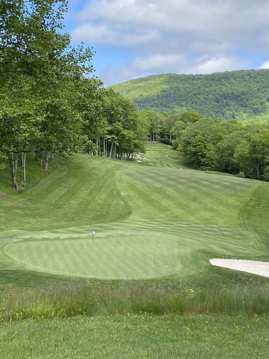 KevinRinker's tweet photo. Had a great time at my first ever #WildcatCliffs #MemorialDay tournament. Fun times, lots of laughs, some food and a trophy #Highlands https://t.co/q9hiUrFsOO