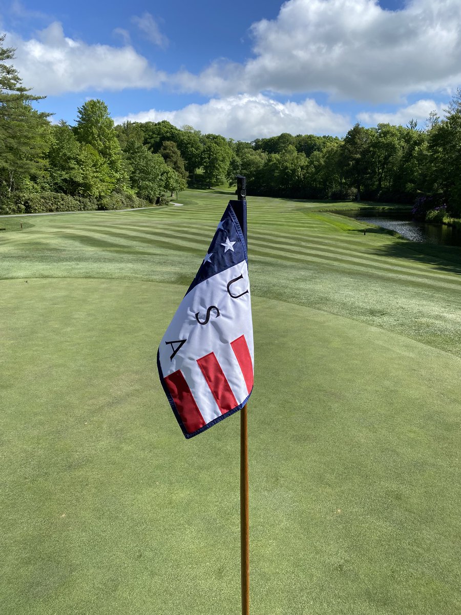 KevinRinker's tweet photo. Had a great time at my first ever #WildcatCliffs #MemorialDay tournament. Fun times, lots of laughs, some food and a trophy #Highlands https://t.co/q9hiUrFsOO