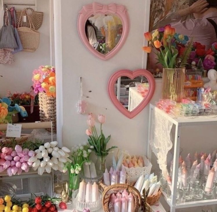 𝒎𝒐𝒐𝒅𝒆𝒍𝒊𝒄𝒂𝒕𝒆 tweet media