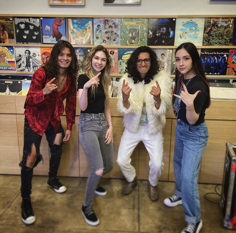 The Darbies (@thedarbies) on Twitter photo Loved seeing <a href="/TheWarningBand2/">The Warning</a> in LA! Check out their music Video for “Choke”!
Remember our special offer on Patreon ends in 3 days. Join now to get secret song + free mistery box buit by us! #patreon #rocknroll #thewarning #thedarbies Loved seeing <a href="/TheWarningBand2/">The Warning</a> in LA! Check out their music Video for “Choke”!
Remember our special offer on Patreon ends in 3 days. Join now to get secret song + free mistery box buit by us! #patreon #rocknroll #thewarning #thedarbies