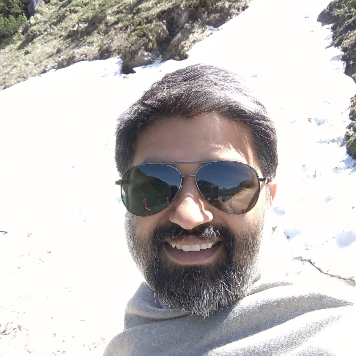 yogidrraghav's tweet photo. "ब्रह्माण्ड की सारी शक्तियां पहले से हमारी हैं| वो हमीं हैं जो अपनी आँखों पर हाथ रख लेते हैं और फिर रोते हैं कि कितना अन्धकार है|"
सुप्रभात 
-राघव https://t.co/2SUfKuJxbm