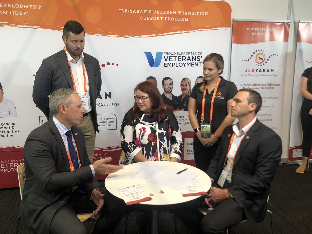 Melissa4Durack's tweet image. Great to see some of the impressive capabilities and speak directly with 🇦🇺 #defenceindustry leaders #JLBYaran, #ClearboxSystems, @NIOA_Australia and @GaardTech at @LandForces_Expo ‘21.