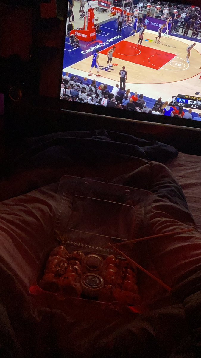 macu_2k's tweet photo. NBA n chill https://t.co/GP4kyzaFAY
