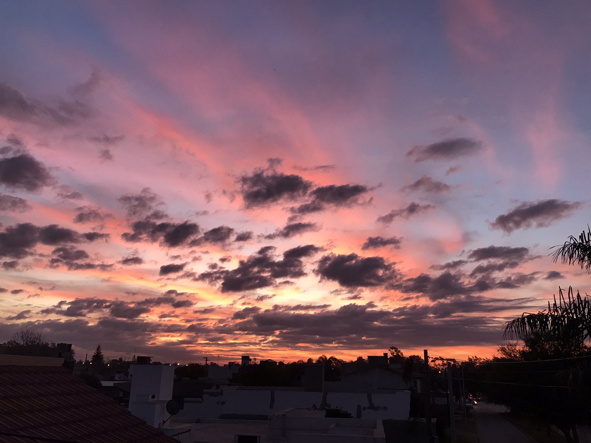 fran_valle98's tweet photo. 🌅  Atardeceres 🌅 https://t.co/QrMH1mbmBg