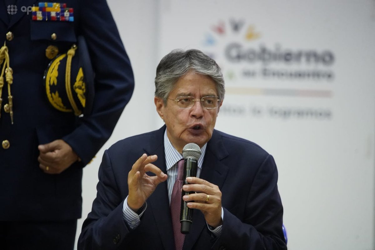🔴Guillermo Lasso durante la presentación del plan de vacunación: "se terminó el sistema de salud como moneda de cambio para negociaciones políticas" ➡️bit.ly/3p7nNPA
