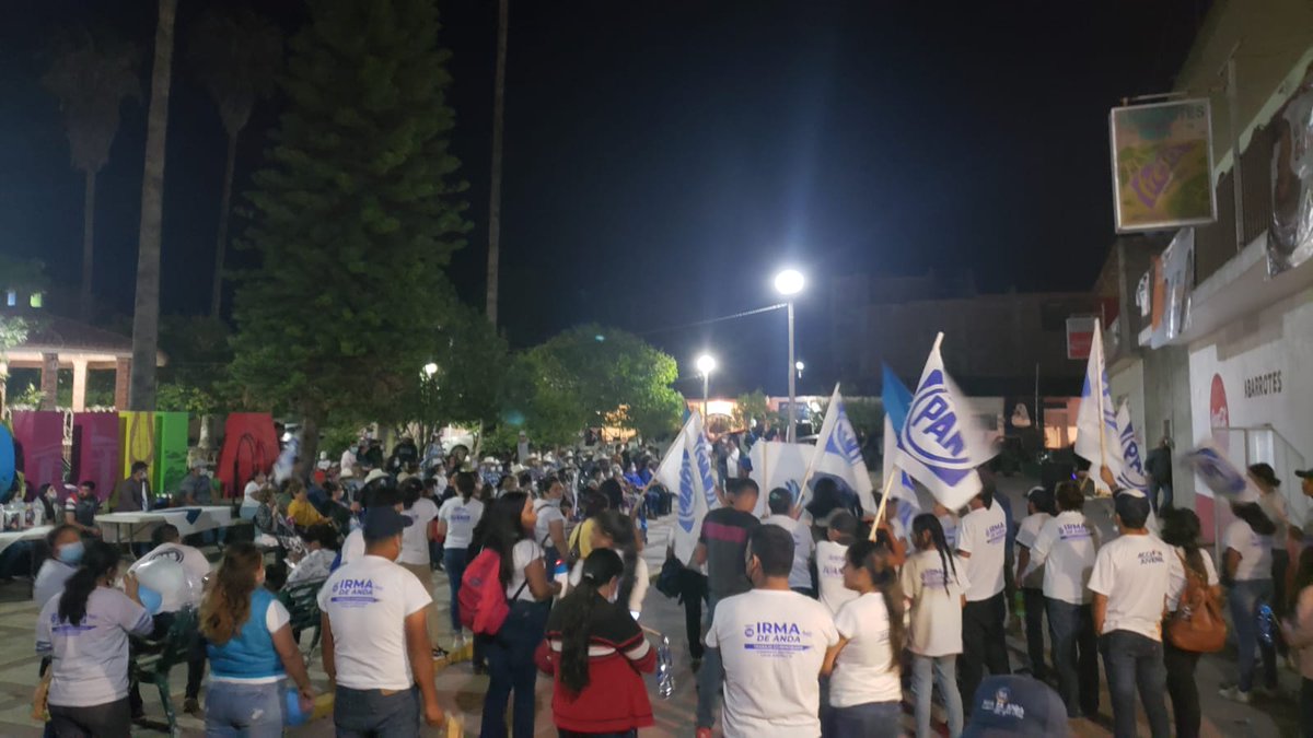 irma_de_anda's tweet photo. Estamos en el cierre de campaña del candidato a presidente municipal por Tecolotlán, Juaner Santana, en la  delegación de Quila.
☑️¡Vota! Irma de Anda Distrito 18
☑️¡Vota 3 veces PAN! D18
☑️Vota Juaner Tecolotlán @juaner_santana 
#continuemosmejorando #votairmad18 #vota3vecespan https://t.co/IFXRgGxLfp