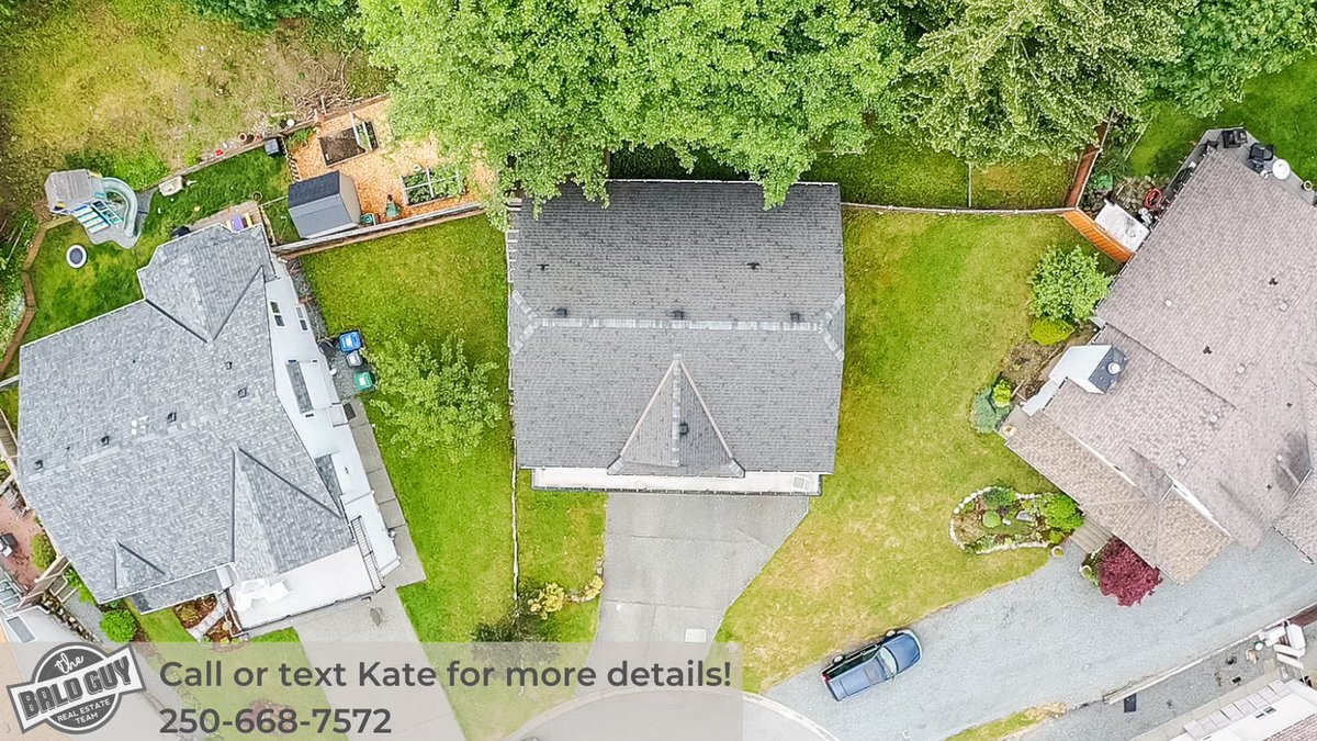 TheBaldGuyTeam's tweet photo. 🏡 #Nanaimo home with IN-LAW SUITE  on a quiet cul-de-sac in the beautiful south Jingle Pot area!

2040 Kawartha Place
$599,000
MLS®  876499

🛏 x 4 bedrooms 
🛁 x 3 bathrooms 
🌳 Private, low maintenance back yard
⛰ Front patio with mountain views

#nanaimohomesforsale https://t.co/HVW4MpegQs