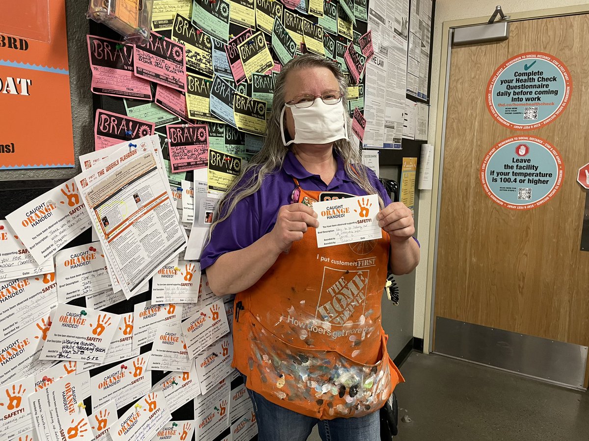 Eileen Ferrarin (@eileenferrarin) on Twitter photo Way to go HC Denise! Reminding our Lot associates to stay hydrated on these hot days while working outside! @CumminsLucas <a href="/RyanWoodTHD1/">Ryan Wood @THD</a> <a href="/Sutherland214/">Marcus Sutherland</a> <a href="/JBashans/">Justin Bashans</a> <a href="/Jean59206666/">Jean</a> <a href="/Bselch/">Brianna Selch</a> Way to go HC Denise! Reminding our Lot associates to stay hydrated on these hot days while working outside! @CumminsLucas <a href="/RyanWoodTHD1/">Ryan Wood @THD</a> <a href="/Sutherland214/">Marcus Sutherland</a> <a href="/JBashans/">Justin Bashans</a> <a href="/Jean59206666/">Jean</a> <a href="/Bselch/">Brianna Selch</a>