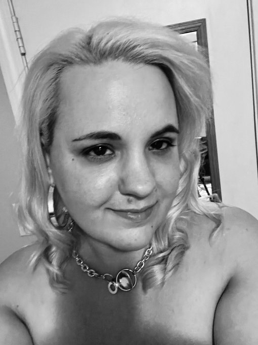 50% OFF 1st Month Onlyfans! 🍭😘 https://t.co/xndX2vVgfx<a href="/tag/milf"class="tags"><span>#milf</span></a><a href="/tag/onlyfans"class="tags"><span>#onlyfans</span></a>