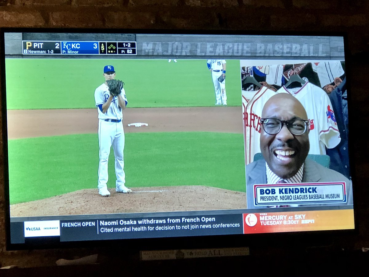nelly4867's tweet photo. Every time I see @nlbmprez pop up for an interview he steals the show. Radio, TV, podcast doesn’t matter. Absolute wealth of knowledge, great stories , funny entertaining. I gotta go see Geddy Lee’s collection next time in KC!! ⚾️ 🎸 https://t.co/FOKxlSzBUg