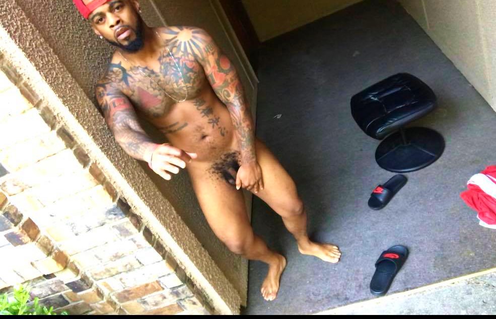 SLANGONDEMHOES's tweet photo. got tatt? https://t.co/aLg2Selg2a