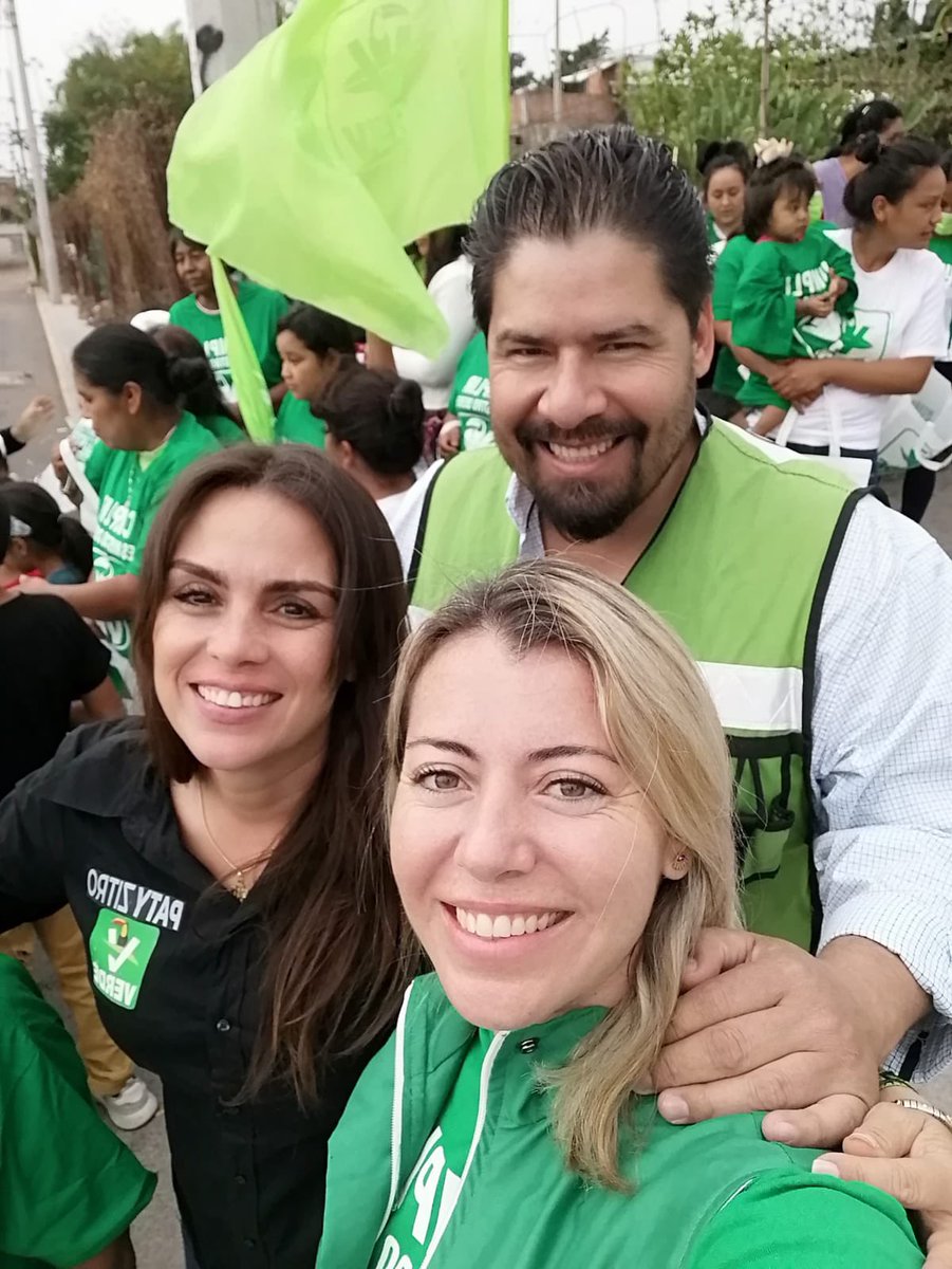 MayraNegreteVa's tweet photo. Irapuato se va a pintar de #Verde, tenemos un gran equipo de mujeres y hombres listos para hacer el cambio 💪💚.
 @patyzitromx @MarioBerea https://t.co/6xrJu8rugn