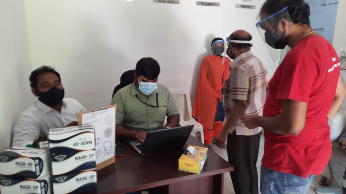 BalaVadlamuri's tweet photo. Successful start of Vaccine drive-by #TrailblazerCommunity in Hyderabad. Kudos to all leaders. Thanks, #salesforce for supporting us to make this good start.
@RoshanKotla  @suniltaruvu @SwatiTaunk @gauravforce  @kavindrapatel @SfdcKiran  @mittuvikas @adityanaag  @RVipparthyVarun https://t.co/xN7Q7Ugtss