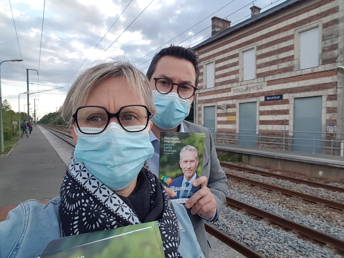 printempsPDL's tweet photo. Aujourd’hui, c’est le Printemps des Transports ! 🌸🌿

Mobilisation autour des gares pour défendre nos services publics et présenter nos propositions :
🚄 TER à 1€ par trajet pour les salariés
🚆 Gratuité des TER pour les 18-26 ans
❌ Contre la privatisation du rail https://t.co/RNOH3Axzru
