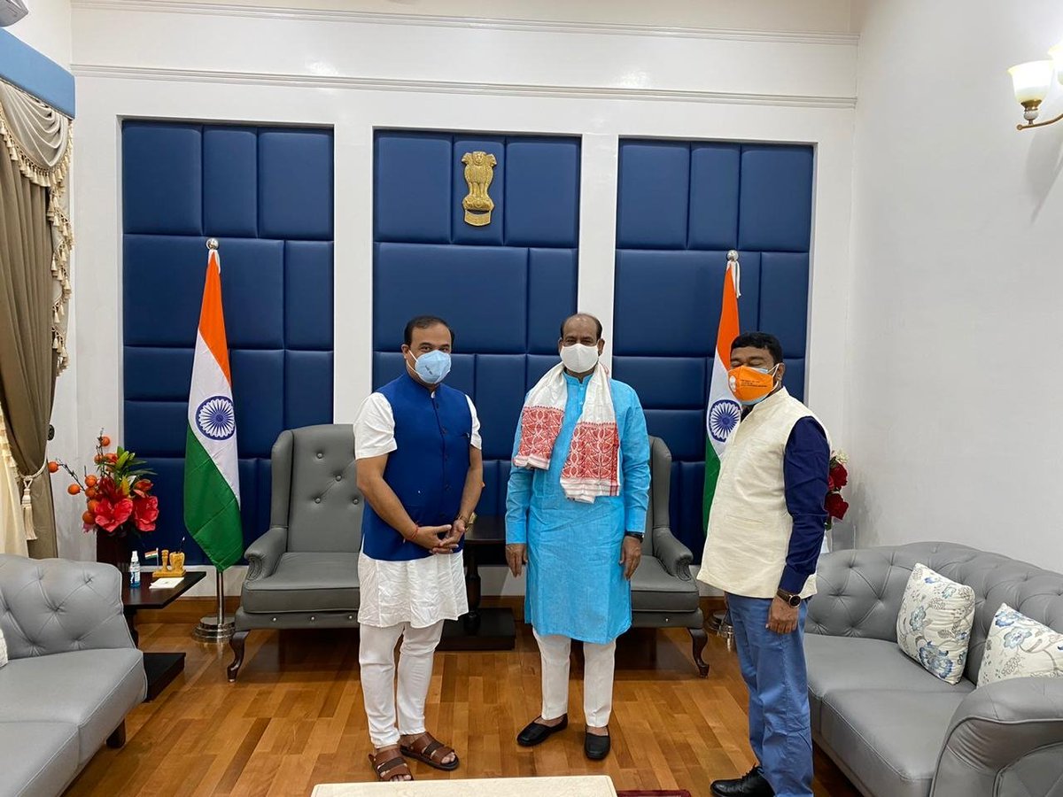 himantabiswa's tweet photo. Gratitude 💐

Hon'ble Speaker of the Lok Sabha Sri @ombirlakota Ji has always been inspiring us with his ceaseless championing of democratic values. 

Called on him today to seek his guidance. I thank him for his warmth &amp; good wishes. https://t.co/9ILCzaiGA5