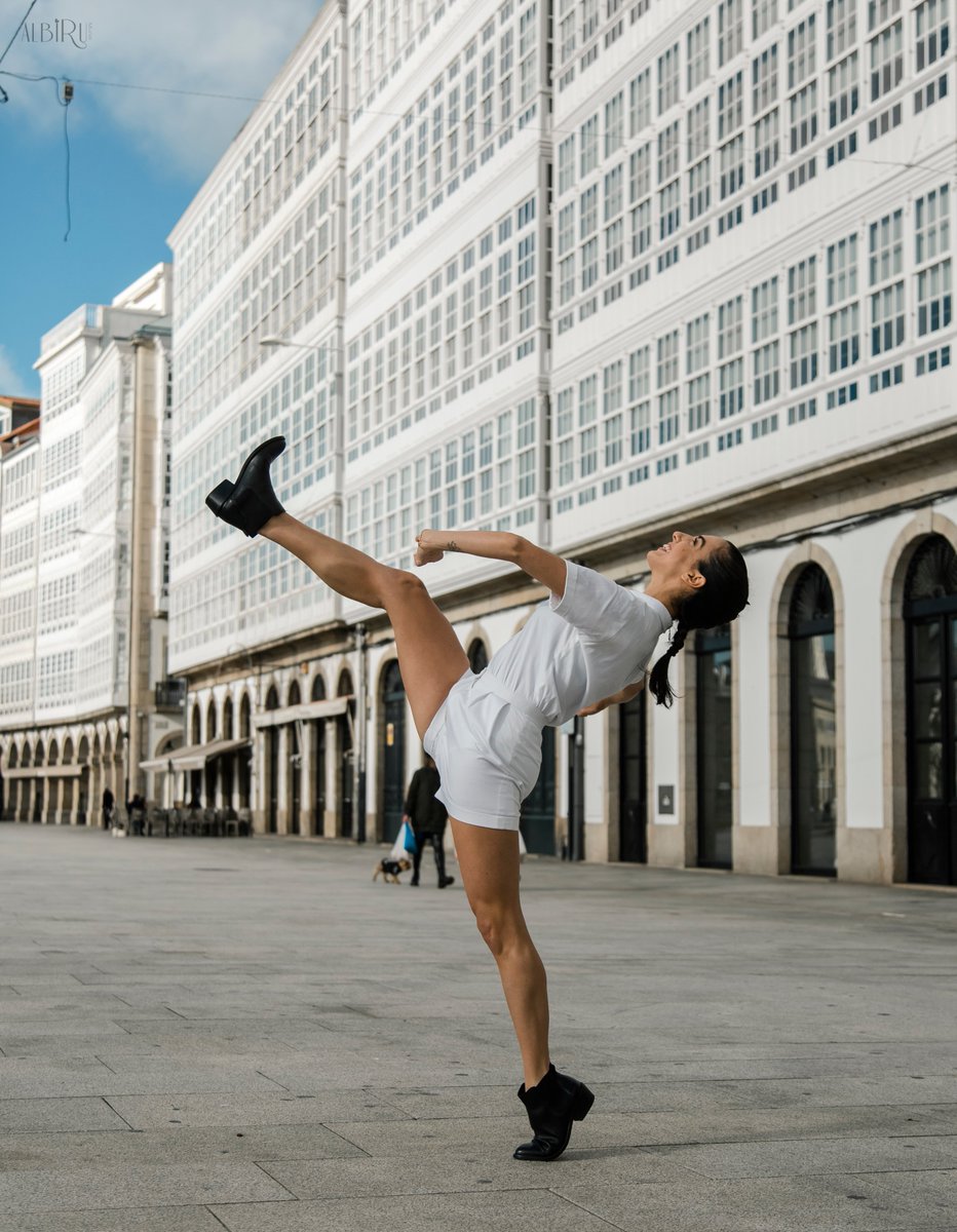 CNDanza's tweet photo. Revisando estas singulares fotos que tomamos en A Coruña para #CNDcalles iniciamos esta semana de #Carmen
4 de junio en la Plaza de Toros de Úbeda, inaugurando el Festival de Música y Danza de Úbeda
13 de junio en el @Maestranza de Sevilla
@INAEM_Cultura @culturagob https://t.co/0XvSAUnZYv