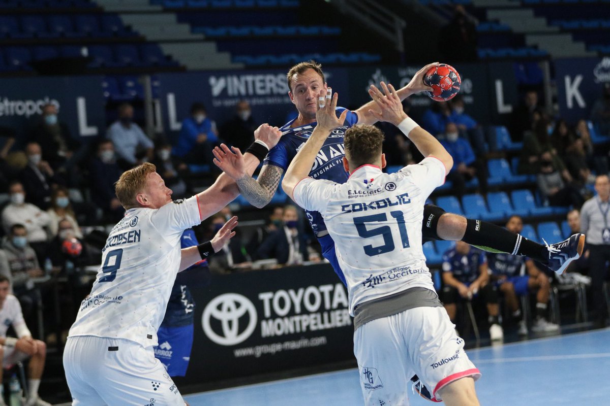 ValHand28's tweet photo. 🚨Game day 🚨
🏆 LidlStarligue 🇫🇷
▶️ J29
📍Toulouse
⏰ 18.30
🆚 @FENIX_HB
🏟 Palais des Sports A. Brouat
📺 @beinsports_FR 3
#vibrerMHB #hummel https://t.co/MfByzaPG7v