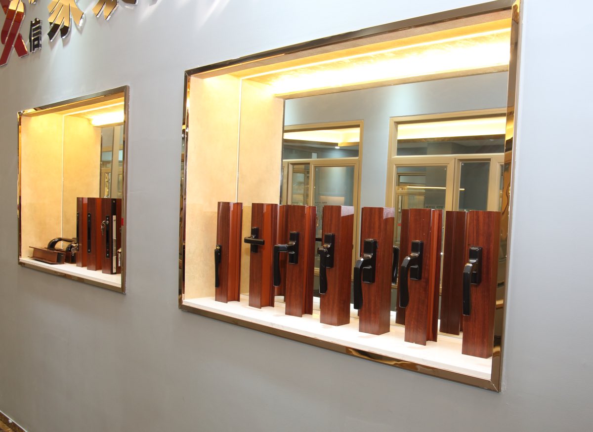 CandyFan17's tweet image. #windowhandles
#doorhandles
#aluminiumwindowsanddoors
#yongxin
#yx
#windowaccessories
#dooraccessories
#windowhardware
#doorhardware
#madeinchina
#Vietnam
#Vietnamese