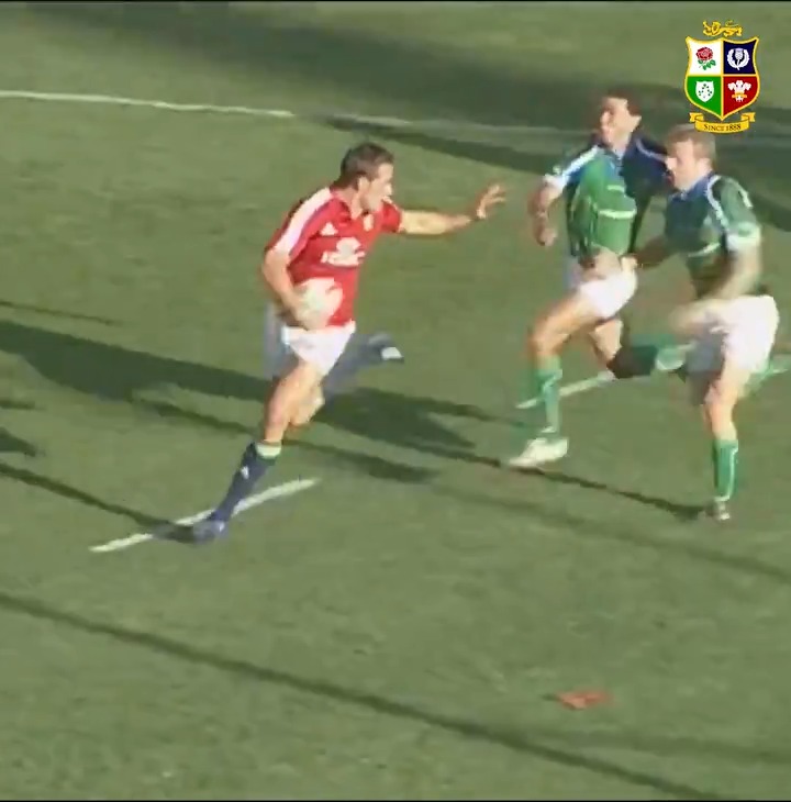  Happy 41st birthday to Lee Byrne! This was some try for the Lions.


