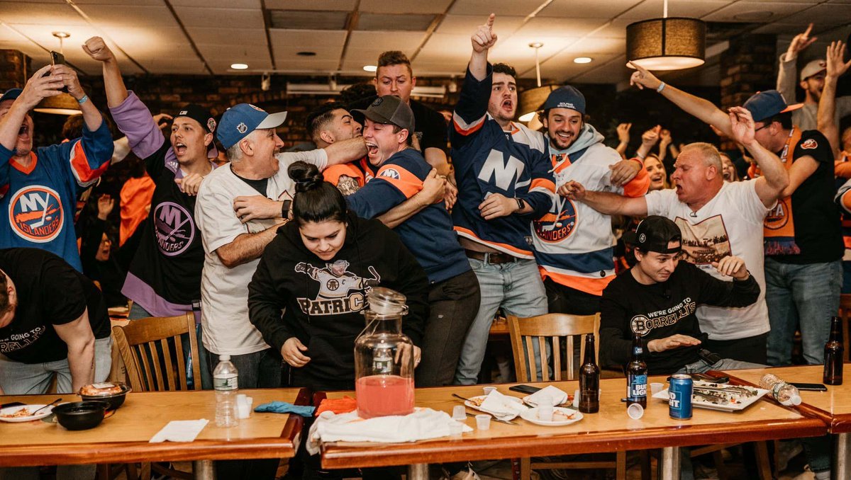 Barstool Sports on Twitter "What. A. Night. At. Borrelli's. https//t.co/cfK5WY7yOs.…