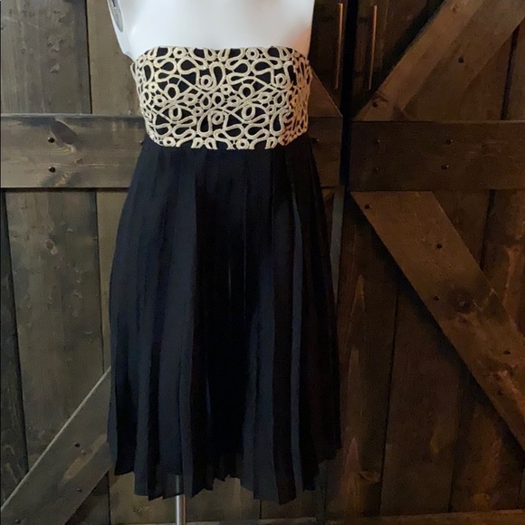 So good I had to share! Check out all the items I'm loving on <a href="/Poshmarkapp/">Poshmark</a> from <a href="/LisaRadivan/">Lisa Schneider</a> #poshmark #fashion #style #shopmycloset #xhilaration #nydj #lillypulitzer: posh.mk/wwf0gjpWIgb