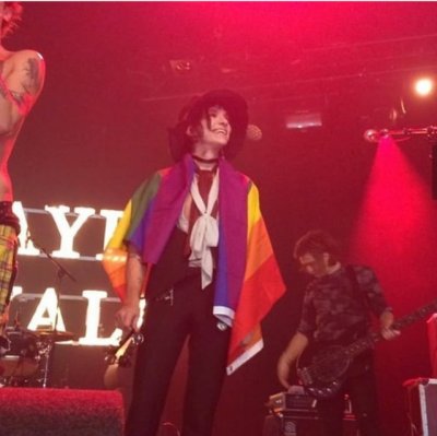 dailyPRoyale's tweet image. Happy pride month 🏳️‍🌈❤ you are loved!!!