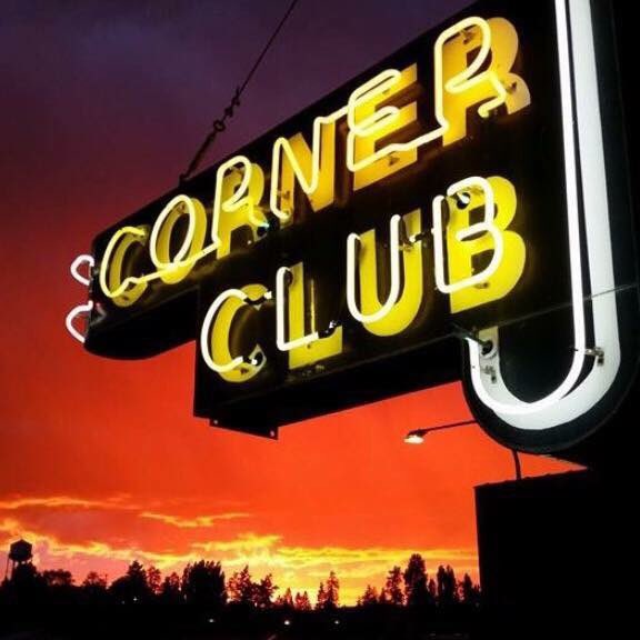 cornerclub's tweet photo. Summer sunsets at the Club hit different. https://t.co/rExHYhbczR