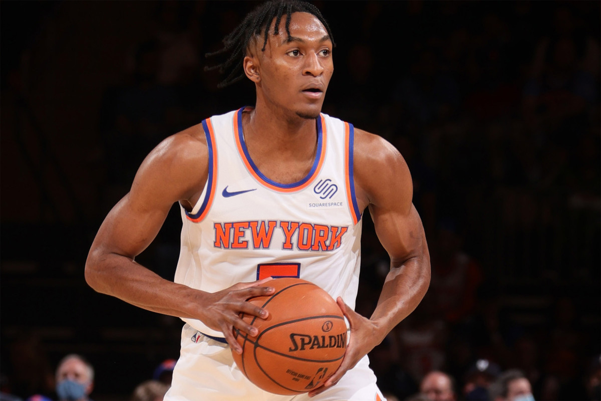 Fan douses Knicks' Immanuel Quickley with beer, gets banned from MSG
