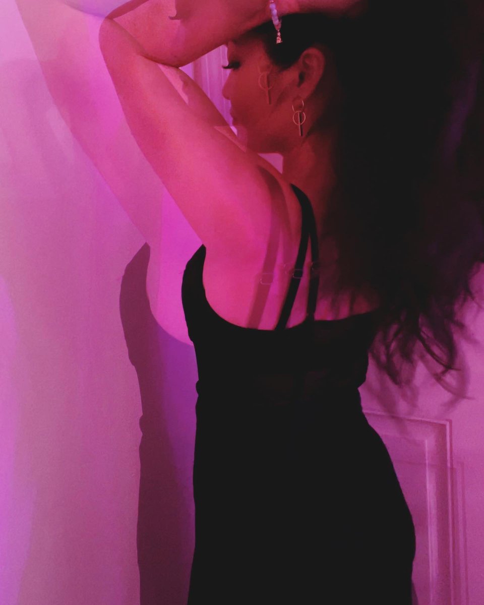 Ysabel Kyna tweet media