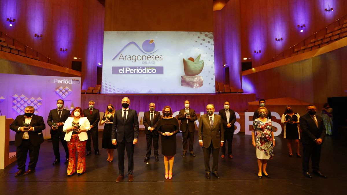 CEEIARAGON (@ceeiaragon) on Twitter photo 🎙️<a href="/CerTestBiotec/">CerTest Biotec, S.L.</a> , empresa <a href="/CEEIARAGON/">CEEIARAGON</a>, recibe el Premio aragonés del año en #ciencia y #Tecnologia 🧪💉
👏¡Enhorabuena por el galardón y por su gran contribución!
🏆👉bit.ly/3hYrXrE 🎙️<a href="/CerTestBiotec/">CerTest Biotec, S.L.</a> , empresa <a href="/CEEIARAGON/">CEEIARAGON</a>, recibe el Premio aragonés del año en #ciencia y #Tecnologia 🧪💉
👏¡Enhorabuena por el galardón y por su gran contribución!
🏆👉bit.ly/3hYrXrE