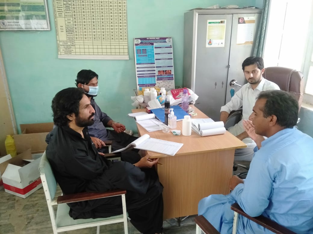 ProvincialNutr1's tweet photo. #Dera_Bugti #Nutrition_staff #monitoring_visit to #OTP #DHQ_DeraBugti & #CD_Tili_Mat #UNICEF_Pakistan @jam_kamal @ImranKhanPTI @nhsrcofficial @fslsltn @achakzaibk @healthdepartme5 @dpr_gob @CMDUBalochistan @Noor_Baloch72 @Dr_RubabaBuledi
@DailyQudrat @DunyaNews @manan57353083 https://t.co/pfkGGKrpQR